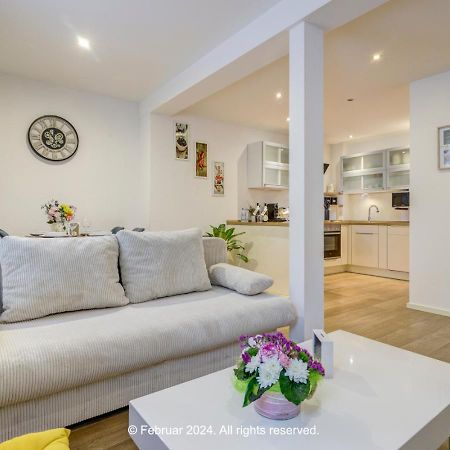 Schoene Wohnung In Beliebte Stadtteil Von Mainz Buitenkant foto